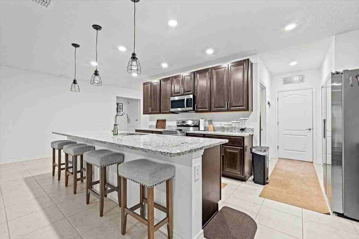 701 Ne Perch Ln - Photo 6 of 32