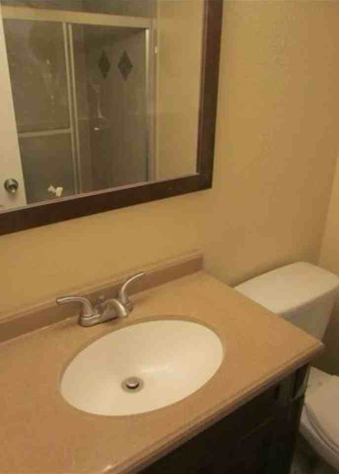 4215 S 57th Ave Apt C - Photo 6 of 12