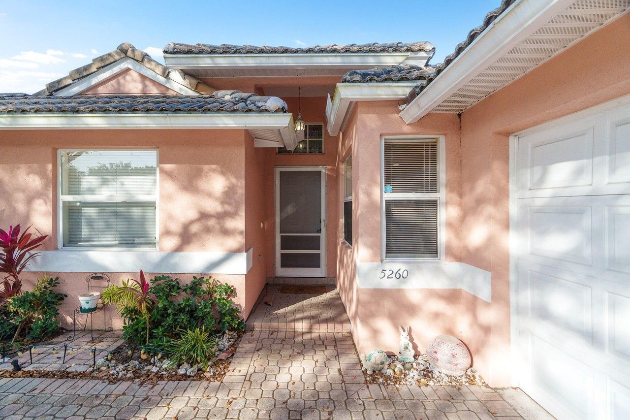 5260 Grande Palm Cir - Photo 2 of 50