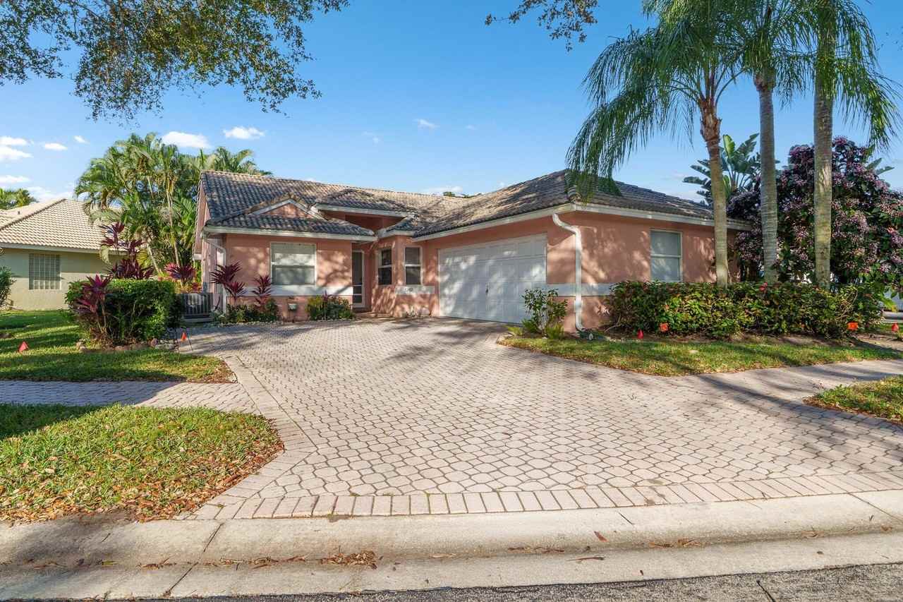 5260 Grande Palm Cir - Photo 4 of 50
