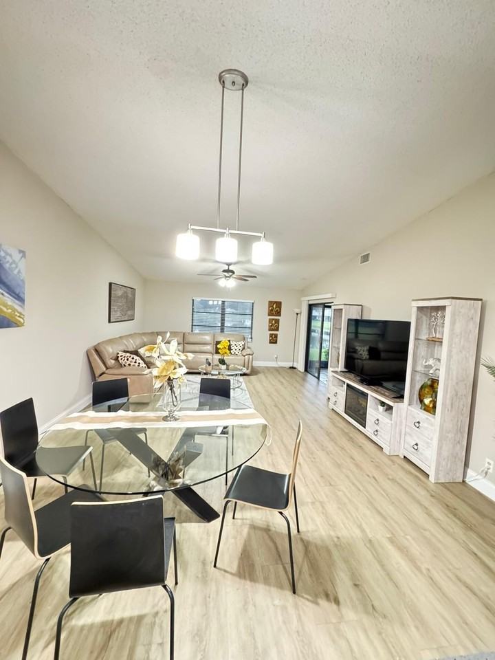 18560 Sunburst Ln Unit D - Photo 5 of 28