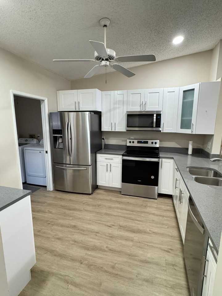 18560 Sunburst Ln Unit D - Photo 6 of 28