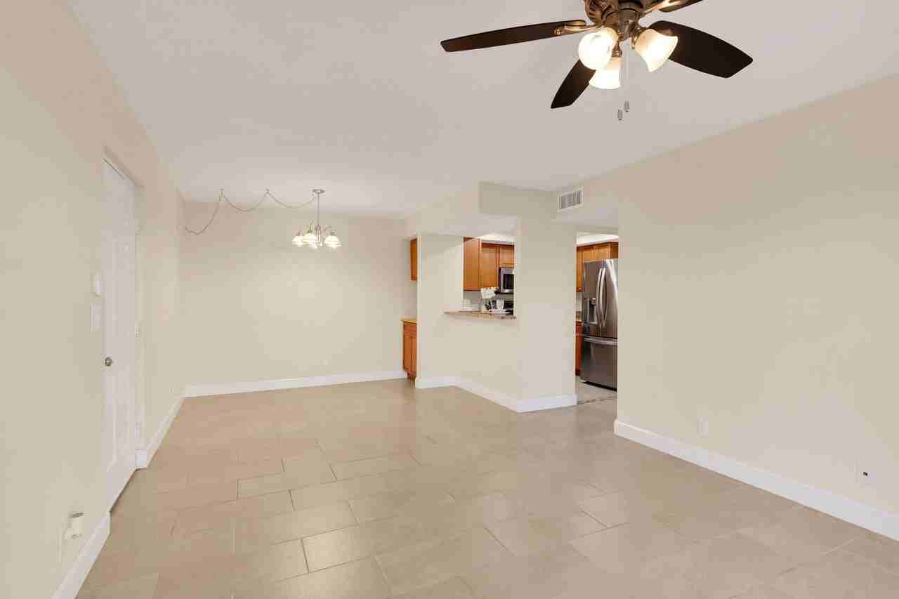 1558 Se Royal Green Cir Unit 101 - Photo 5 of 36