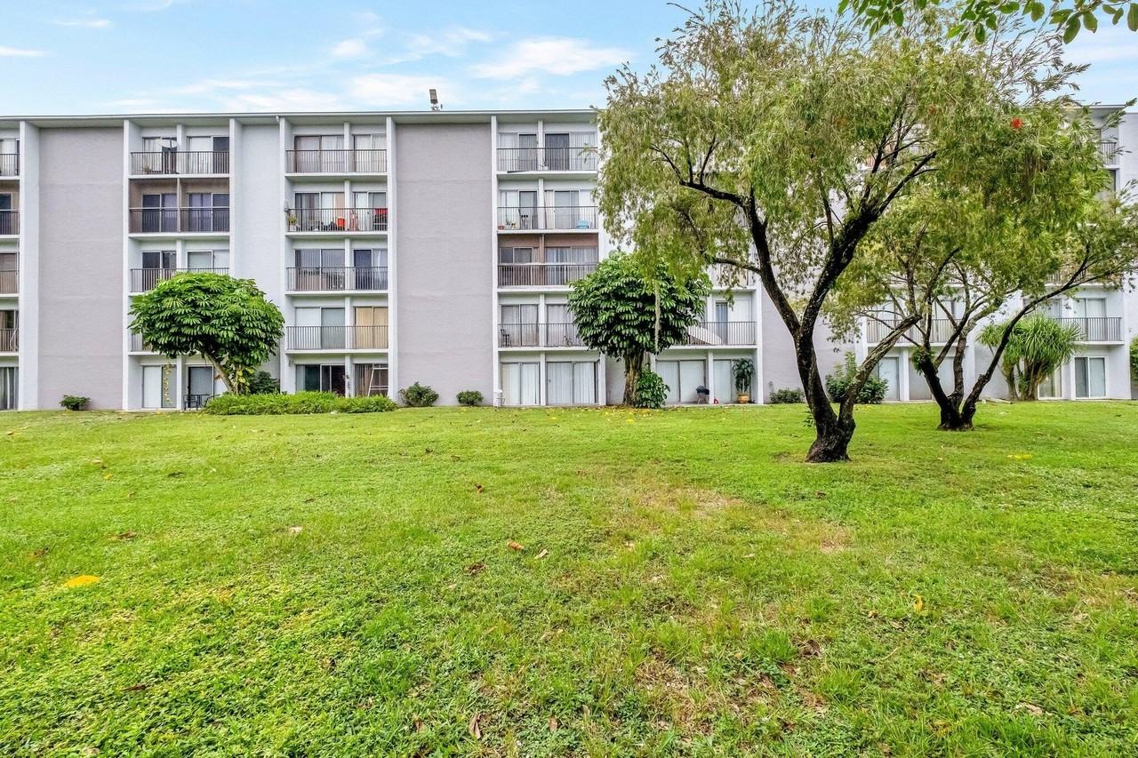 8750 N Sherman Cir Apt 307 - Photo 2 of 31