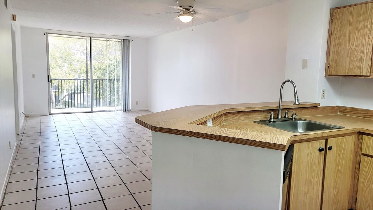 8750 N Sherman Cir Apt 307 - Photo 7 of 31