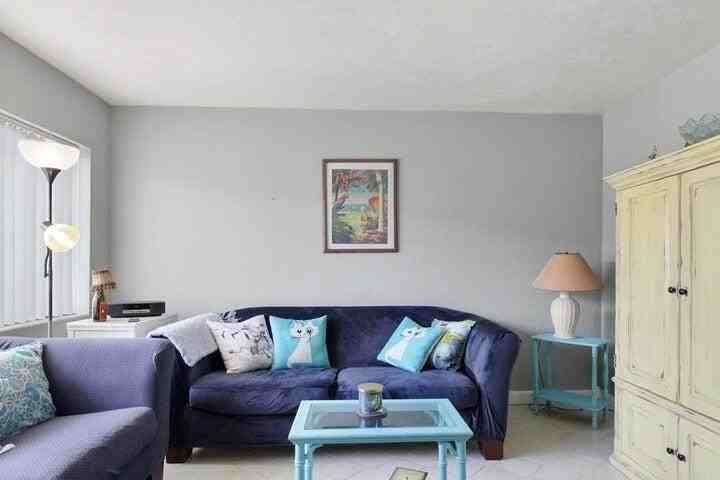 3000 Lake Osborne Dr Apt 107 - Photo 2 of 9