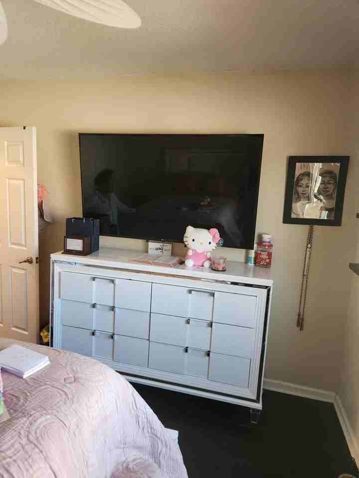 United St - Photo 2 of 9