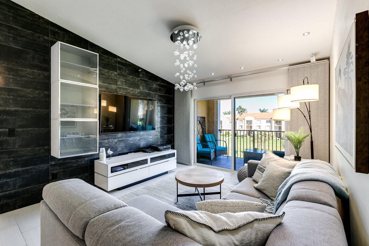 157 Yacht Club Way Apt 310 - Photo 5 of 26