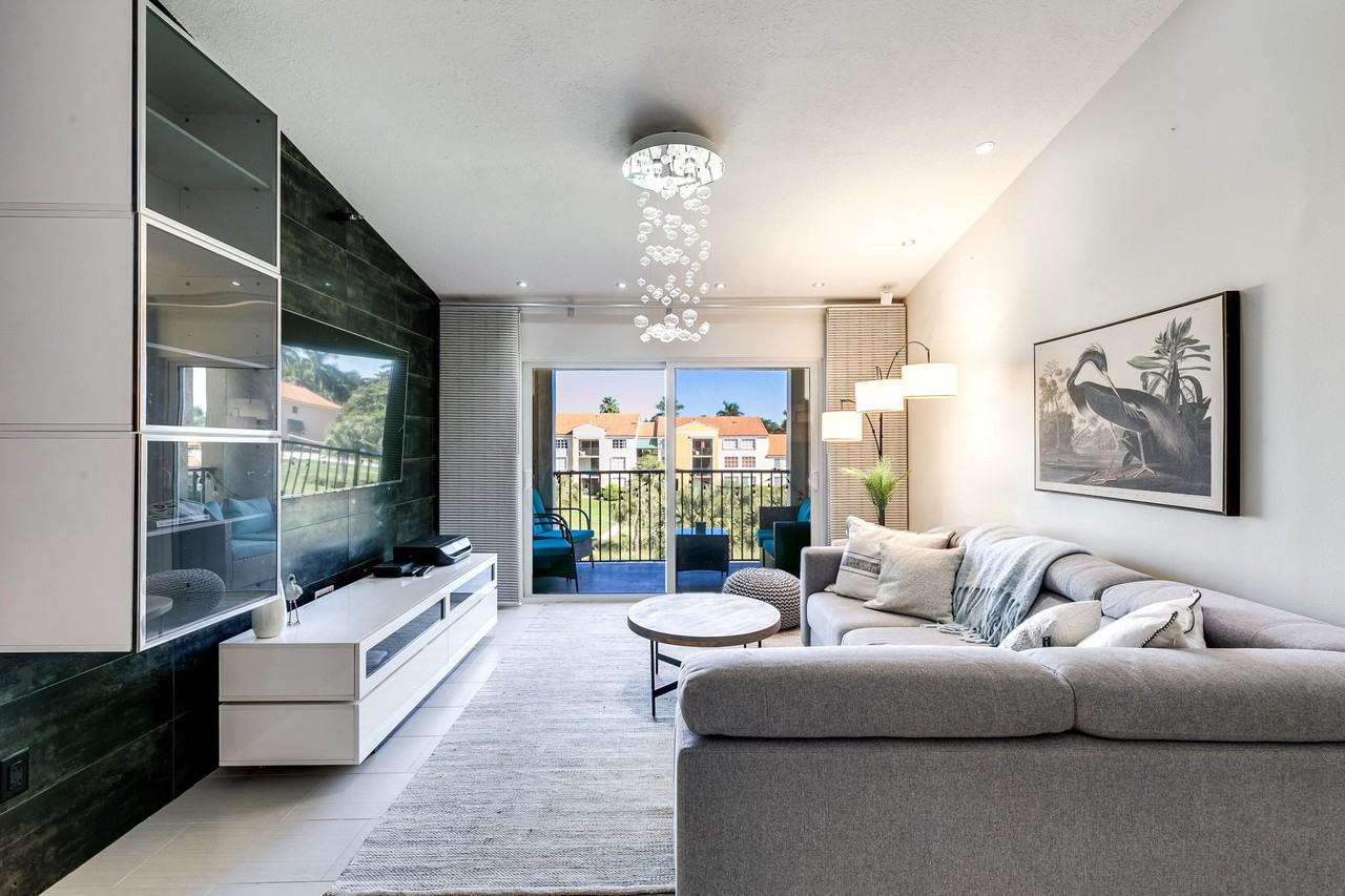 157 Yacht Club Way Apt 310 - Photo 6 of 26