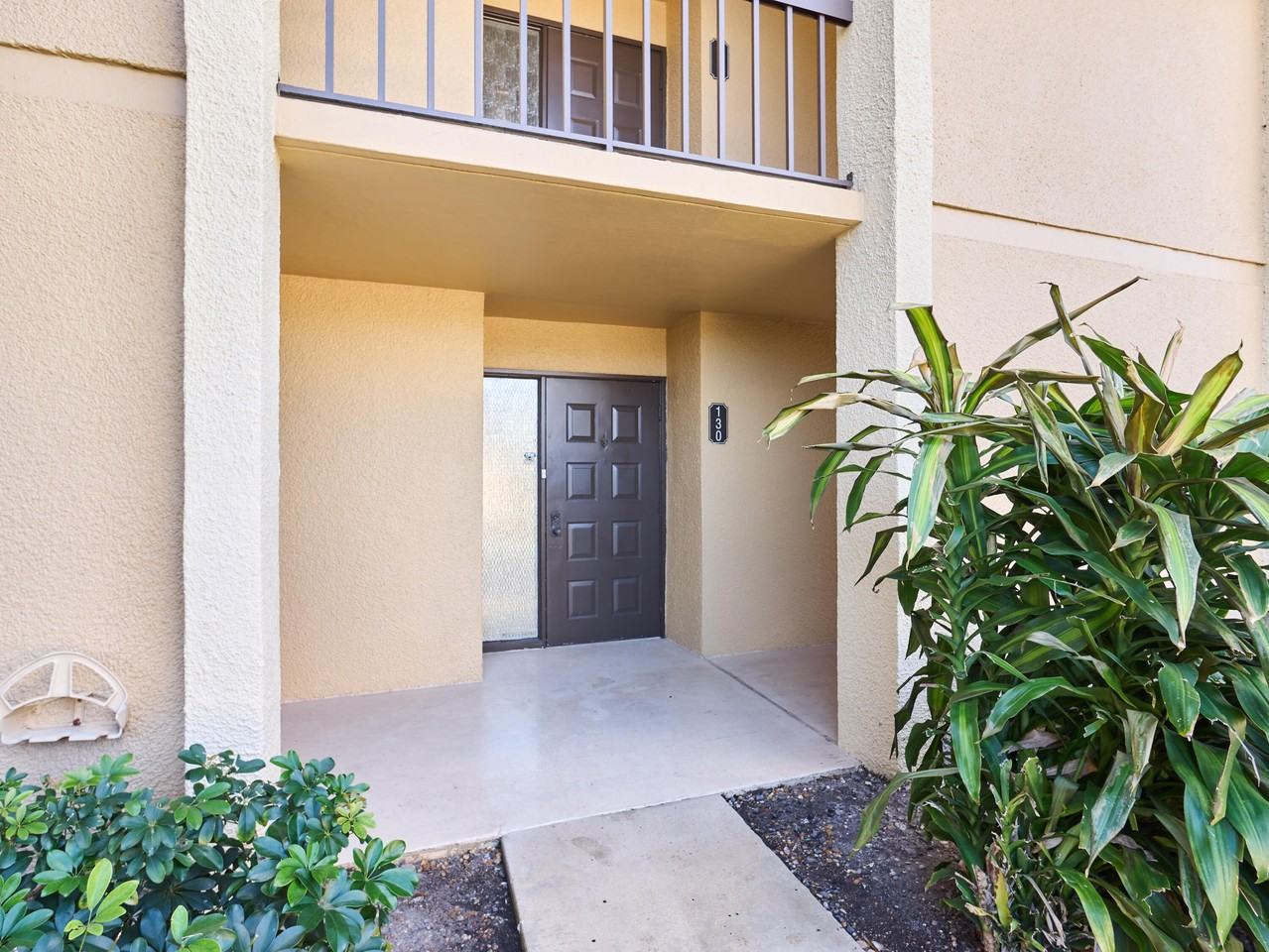 5250 Woodland Lakes Dr Apt 130 - Photo 4 of 34