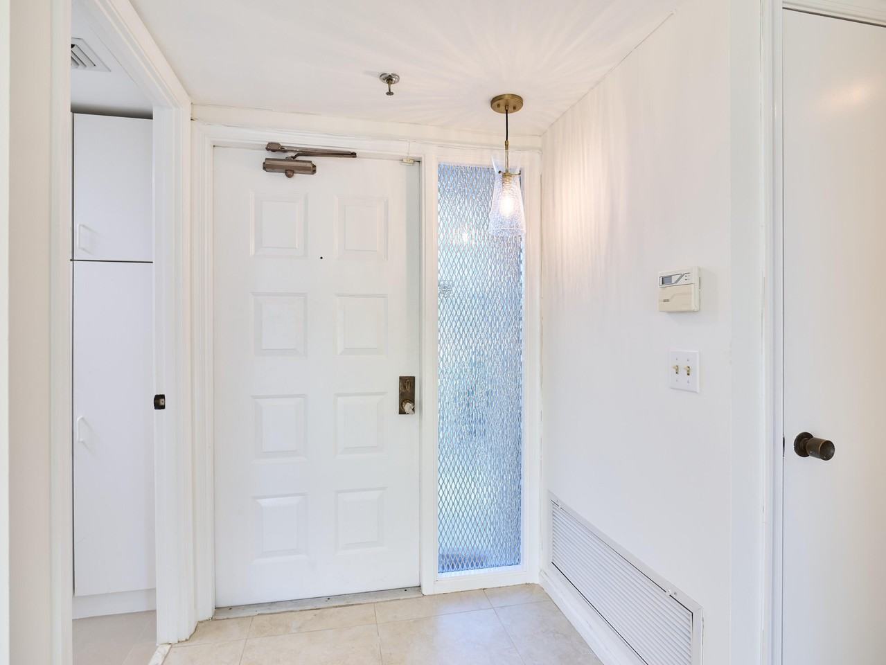 5250 Woodland Lakes Dr Apt 130 - Photo 5 of 34