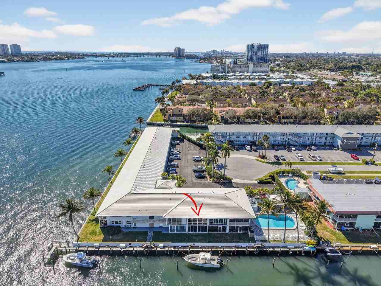 100 Lehane Ter Apt 28 - Photo 2 of 33