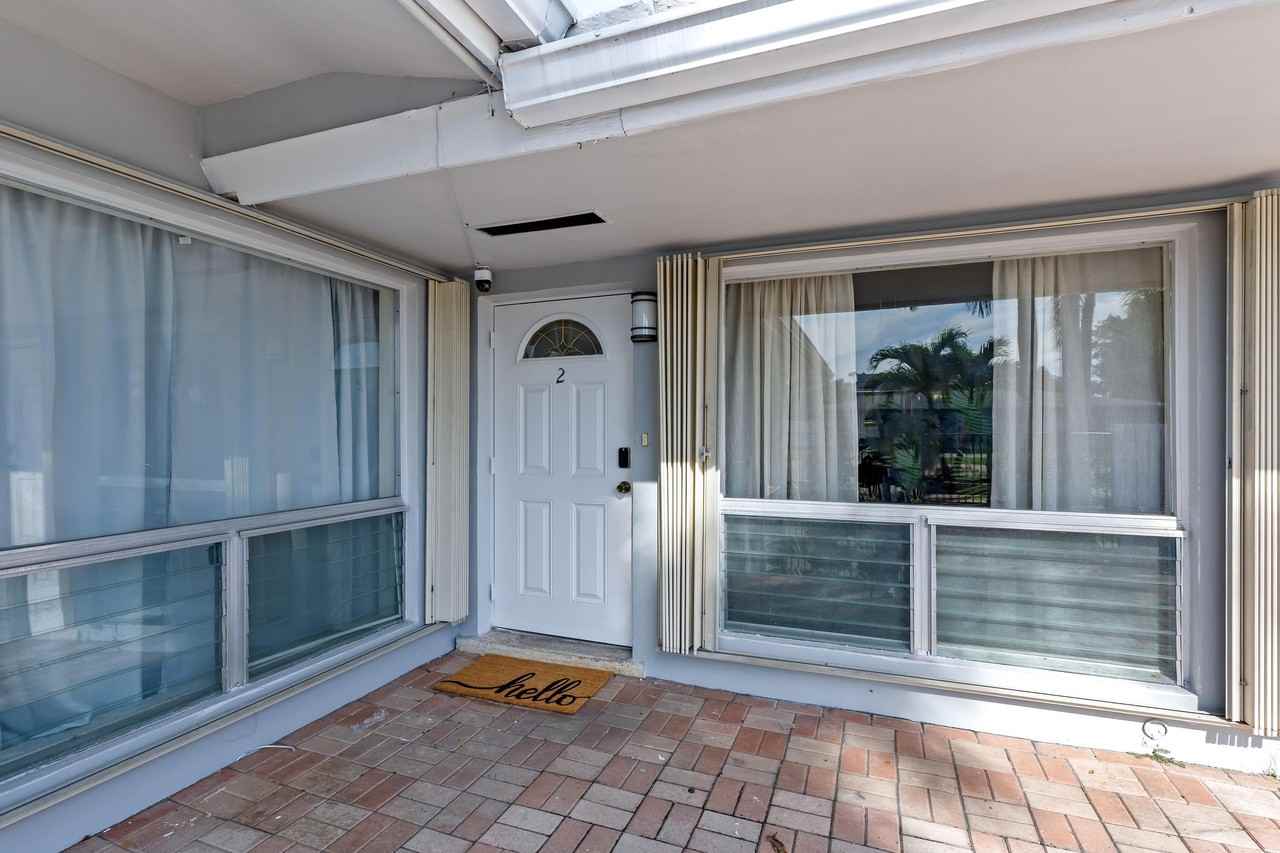 1761 Ne 55th St Apt 2 - Photo 5 of 27