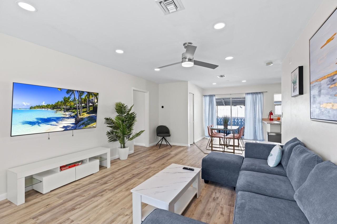 1761 Ne 55th St Apt 3 - Photo 7 of 22