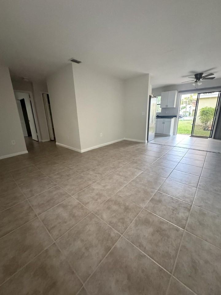 12375 Peconic Ct Unit 12377 - Photo 5 of 13