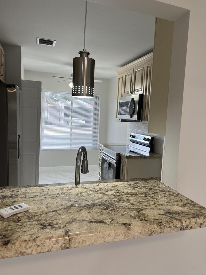 14704 Wildflower Ln - Photo 6 of 47