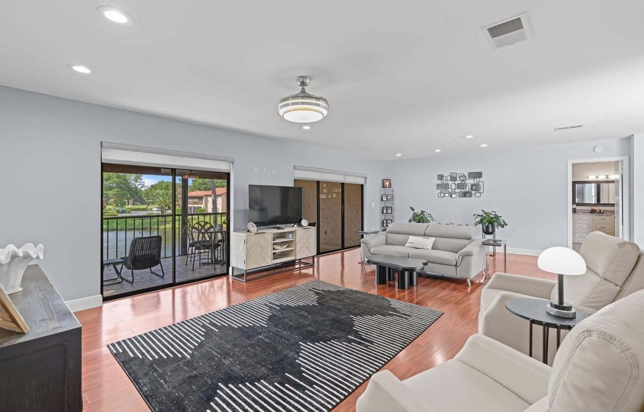 9265 Vista Del Lago Apt 41b - Photo 5 of 43