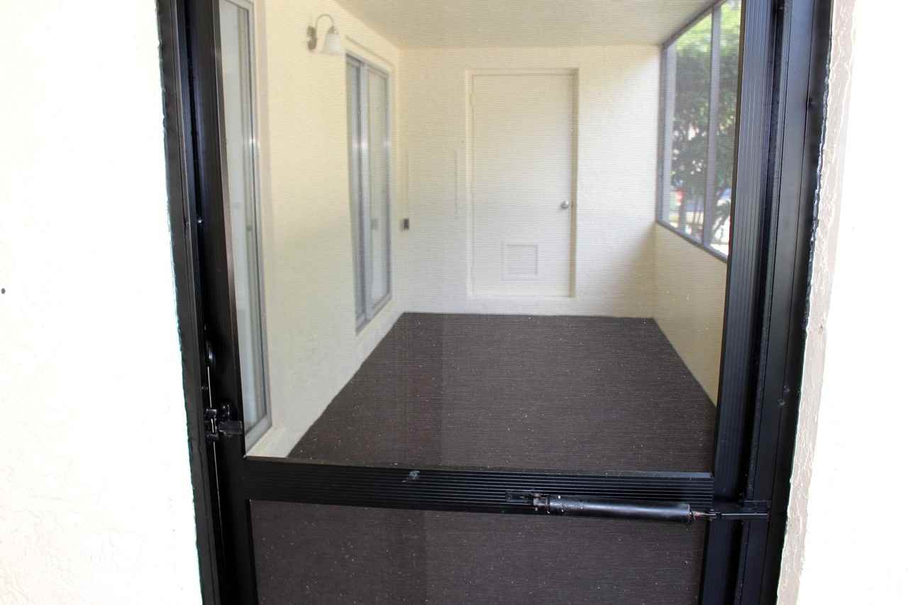 4181 S 57th Ave Apt D - Photo 4 of 24