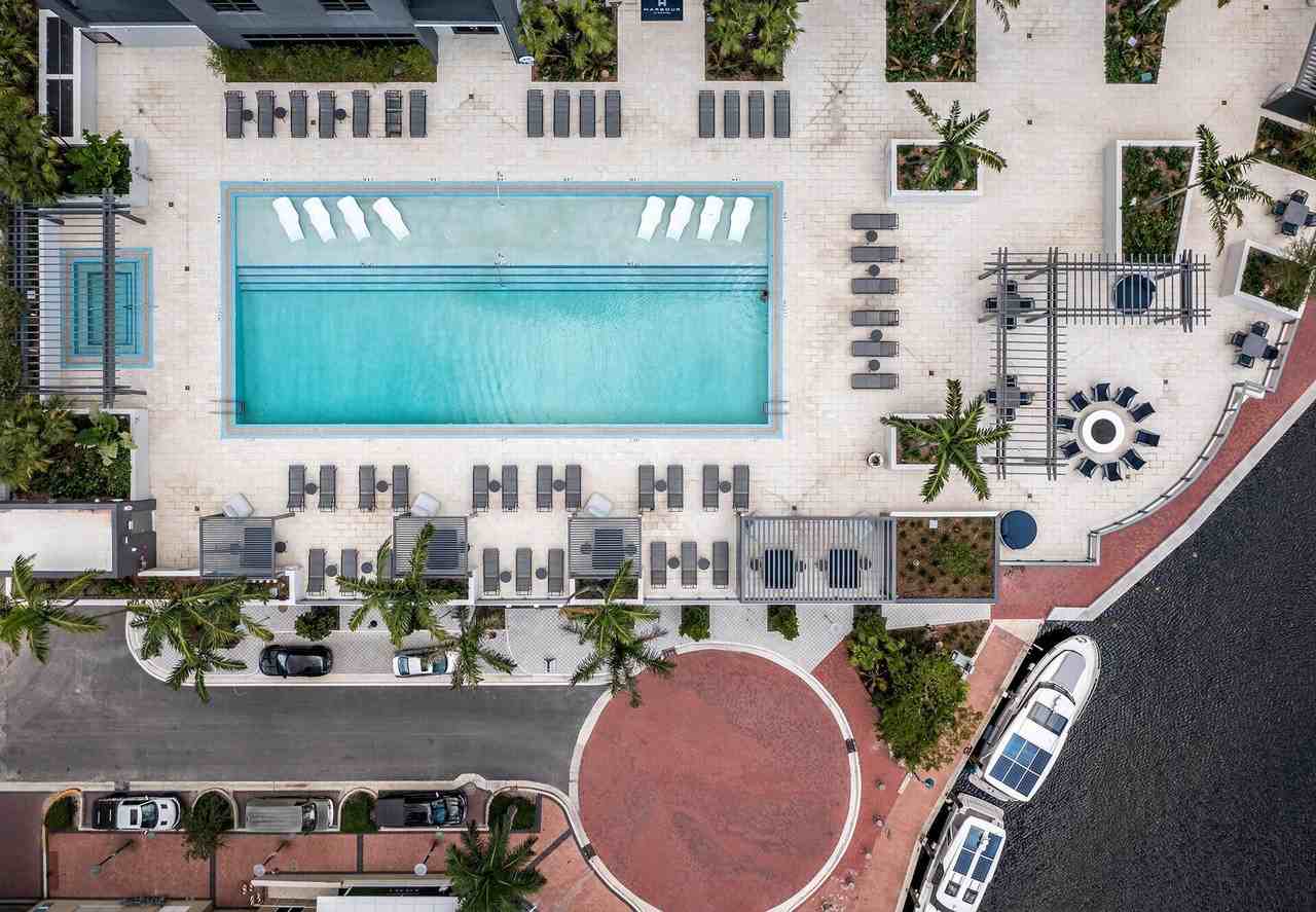 401 Sw 1st Ave Apt 1710 - Photo 4 of 24