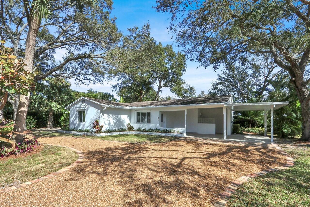 601 Paulina Rd - Photo 4 of 36