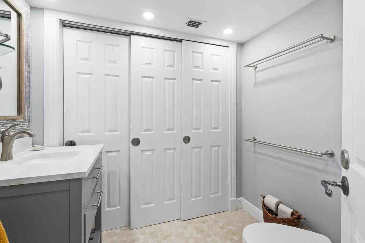 9600 S Ocean Dr Apt 1508 - Photo 5 of 50