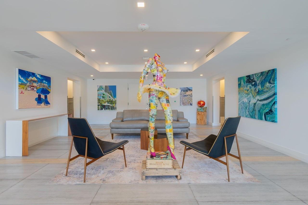 111 Se 1st Ave Apt 404 - Photo 2 of 50