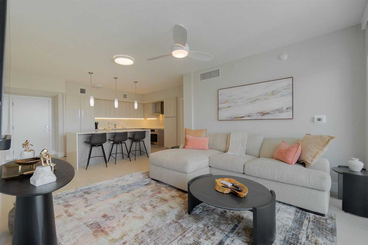 111 Se 1st Ave Apt 404 - Photo 6 of 50