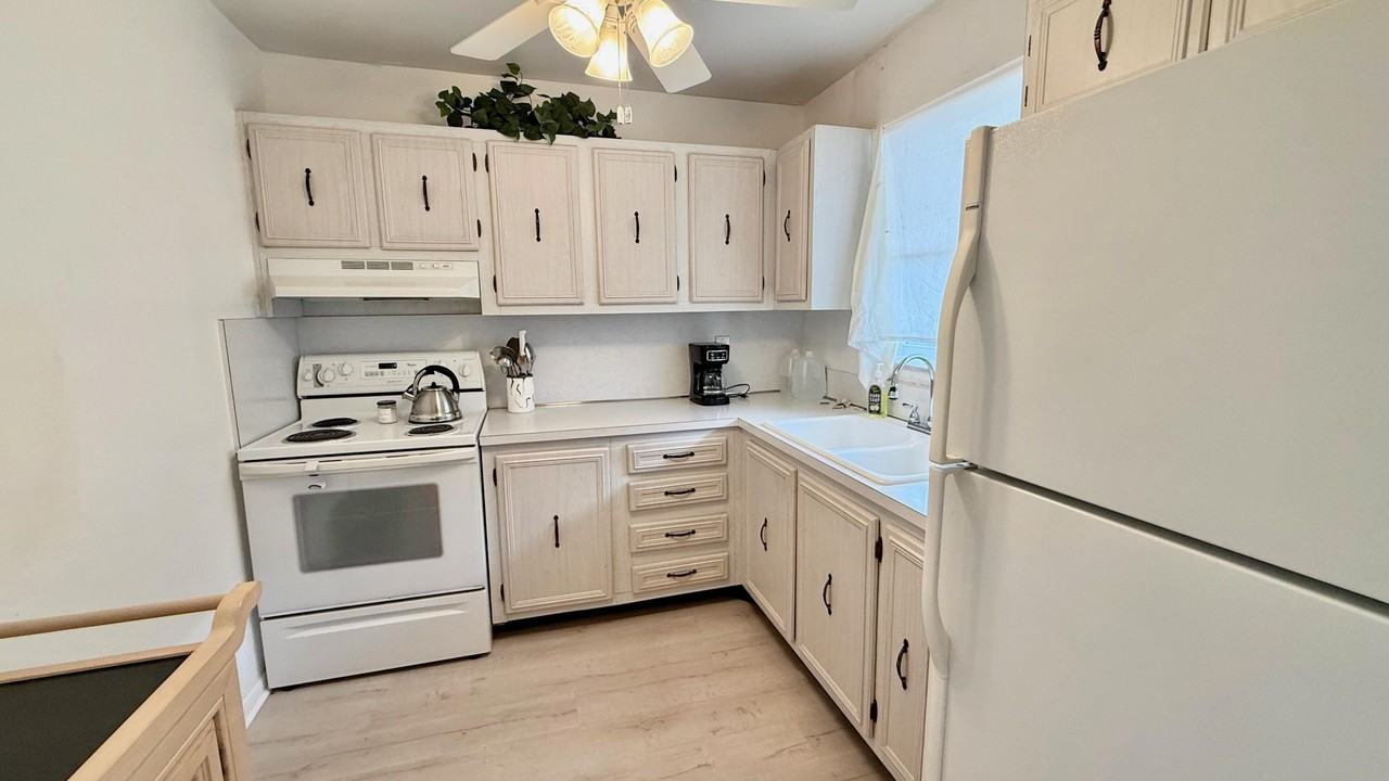 705 Lori Dr Apt 209 - Photo 7 of 16