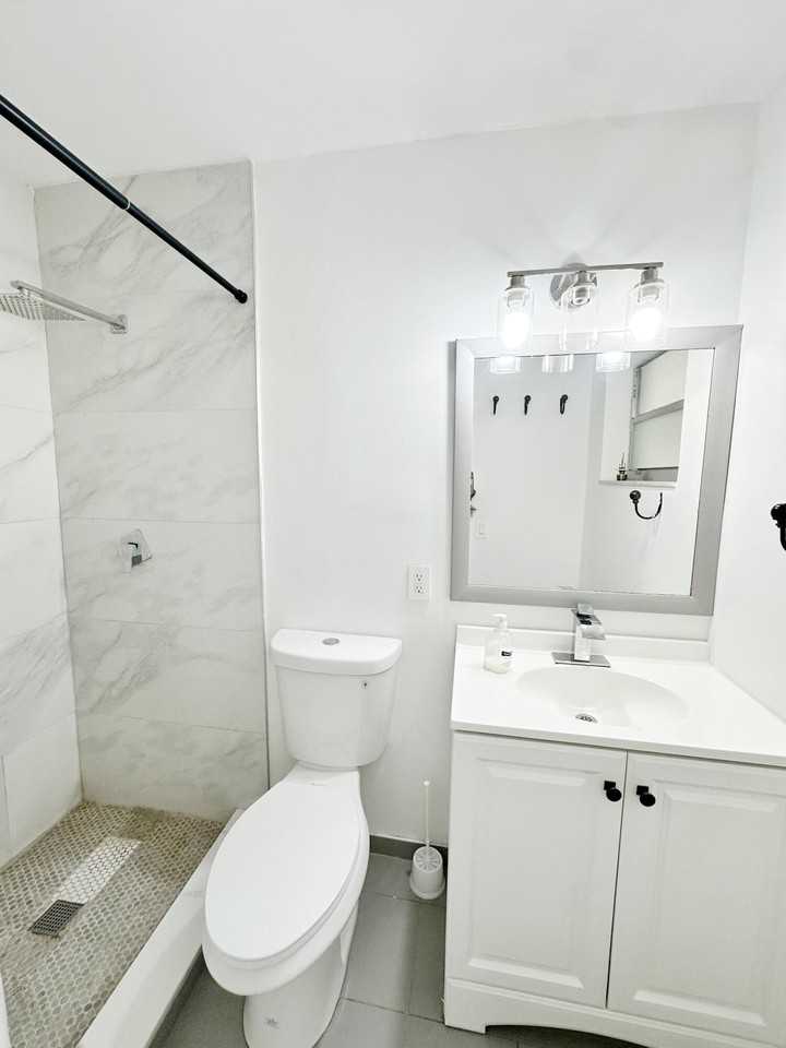 207 Huron Pl - Photo 5 of 9