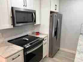 1015 Cornwall A Unit 1015 - Photo 1 of 1