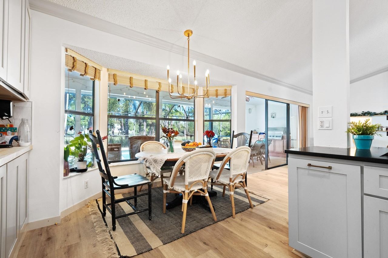 2245 Sw Oak Ridge Rd - Photo 7 of 32