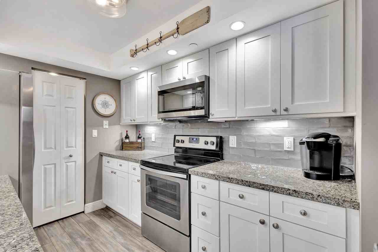 3000 N Ocean Dr Apt 17b - Photo 5 of 50