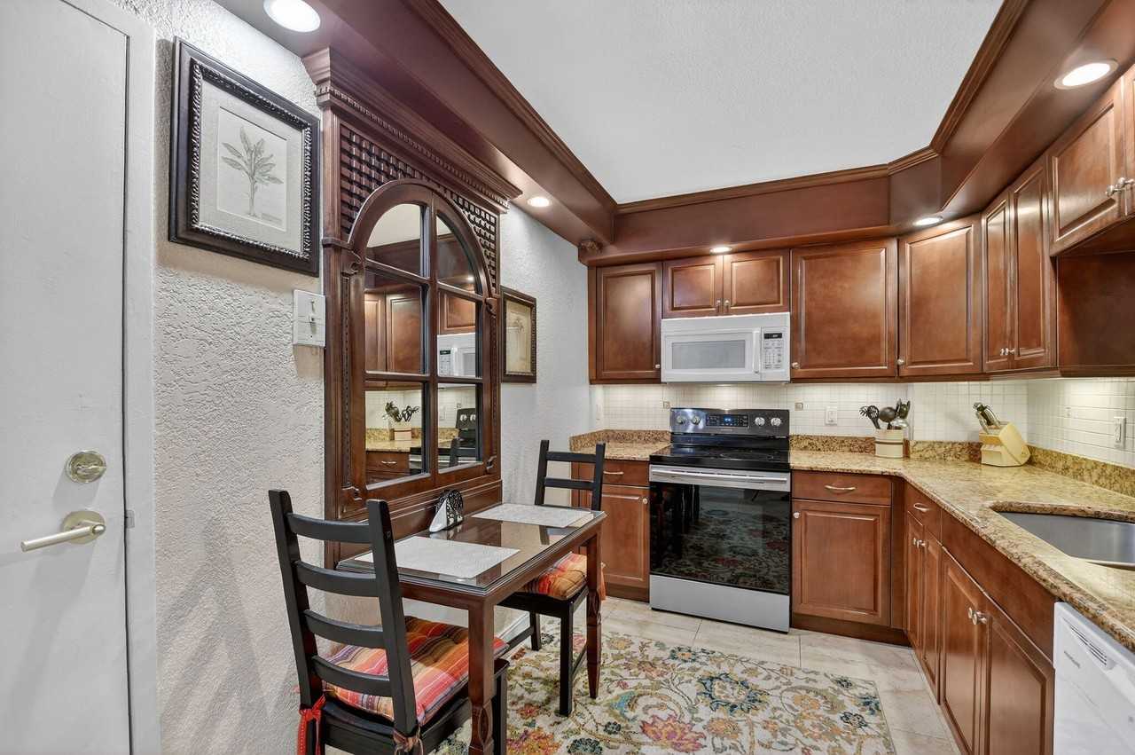 3450 S Ocean Blvd Apt 520 - Photo 4 of 23