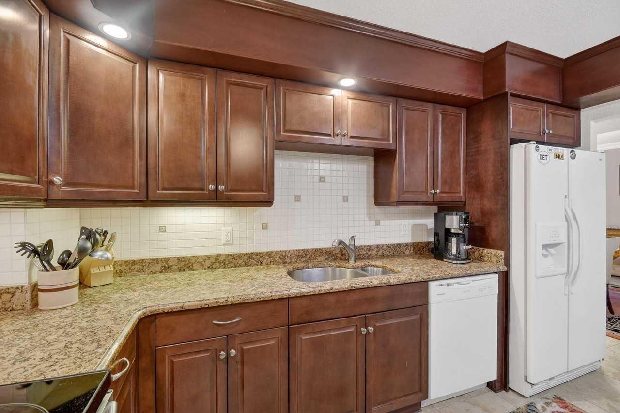 3450 S Ocean Blvd Apt 520 - Photo 6 of 23