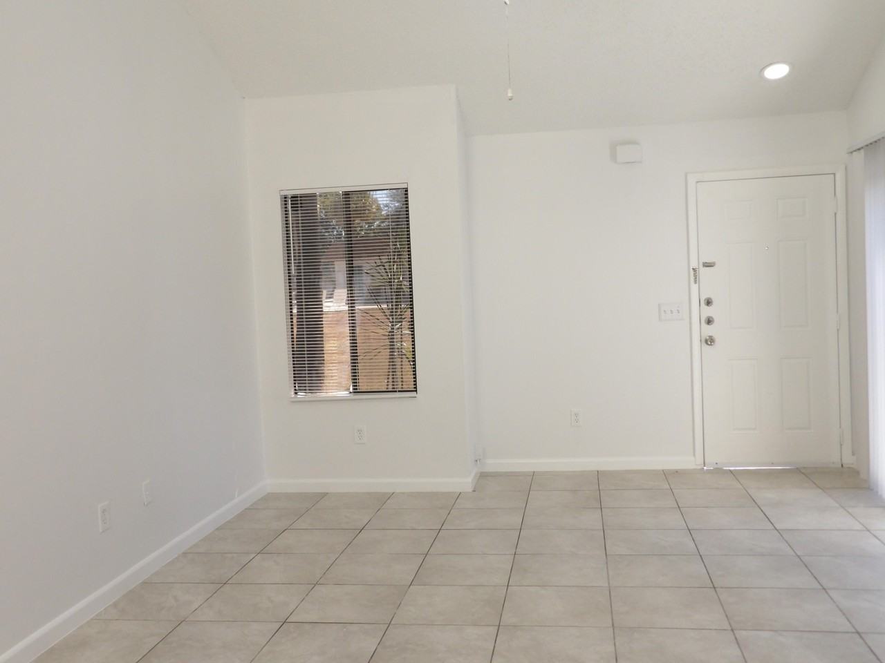4132 Palm Bay Cir Apt C - Photo 6 of 48