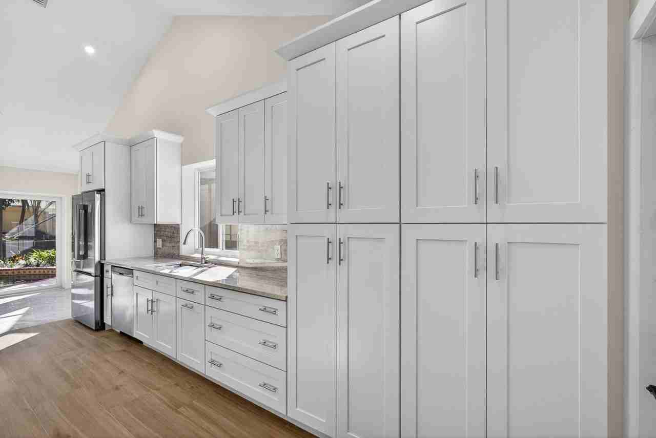 141 Cape Pointe Cir - Photo 6 of 31