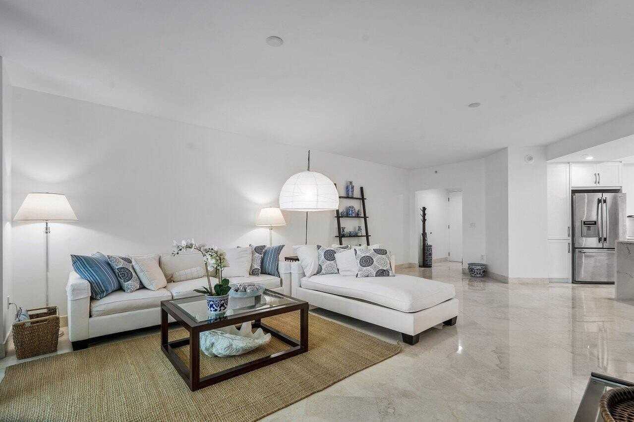 550 Se Mizner Blvd Apt B706 - Photo 4 of 50