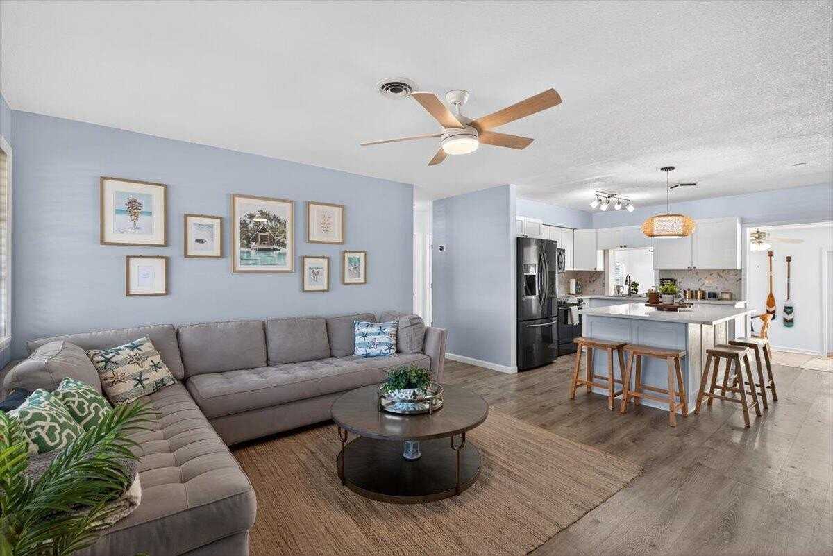 110 Ne 30th St - Photo 5 of 31