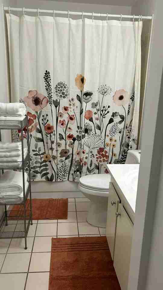 616 Executive Center Dr Unit 5201 - Photo 4 of 6