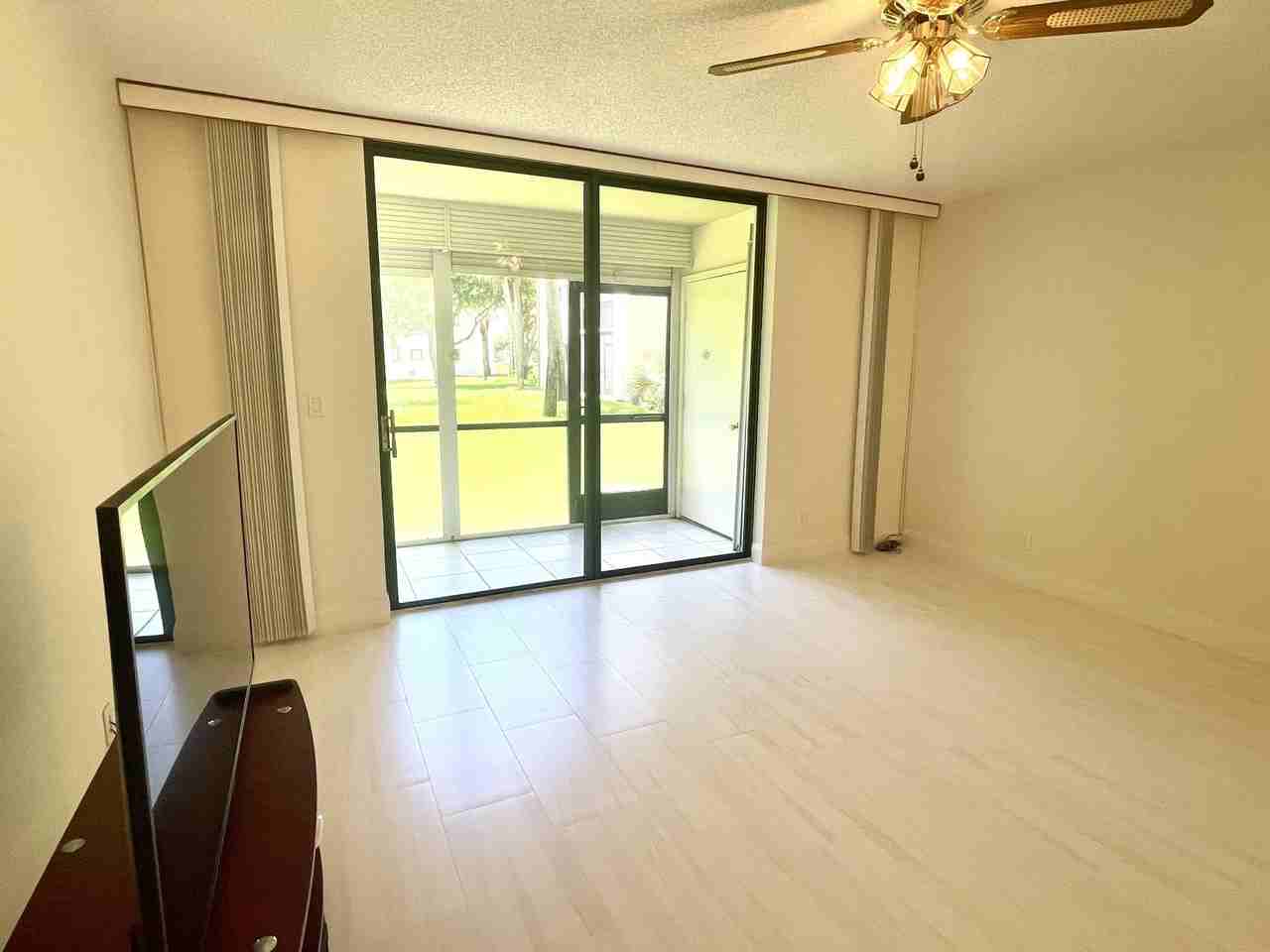 5130 Las Verdes Cir Apt 102 - Photo 5 of 34