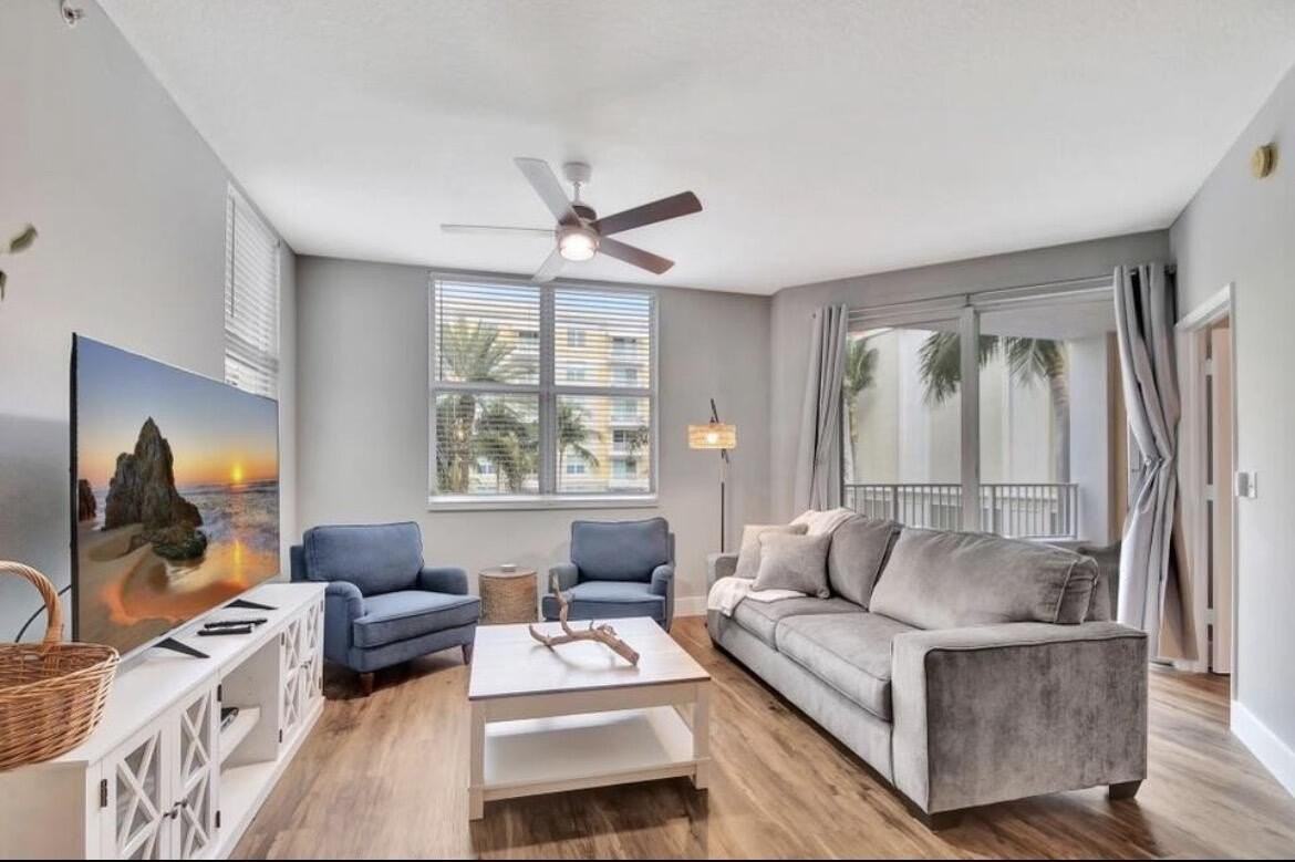 804 E Windward Way Apt 316