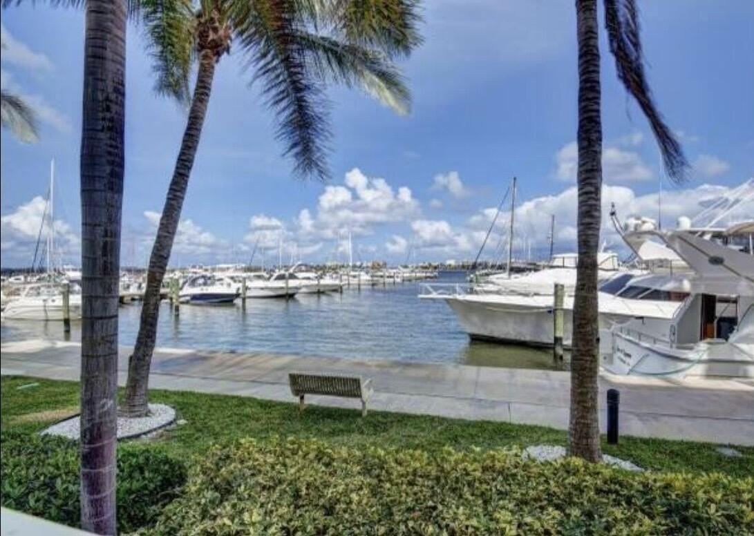 804 E Windward Way Apt 316 - Photo 5 of 50