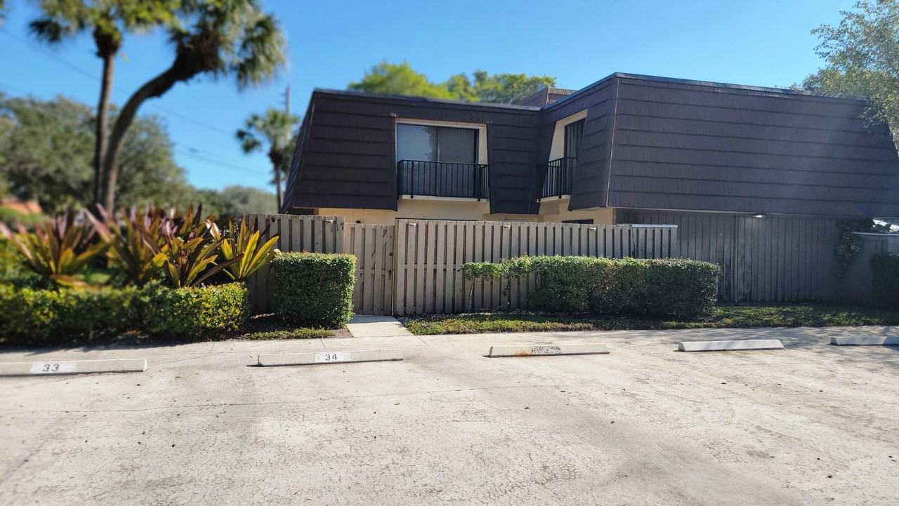 117 1st Ct - Photo 2 of 42