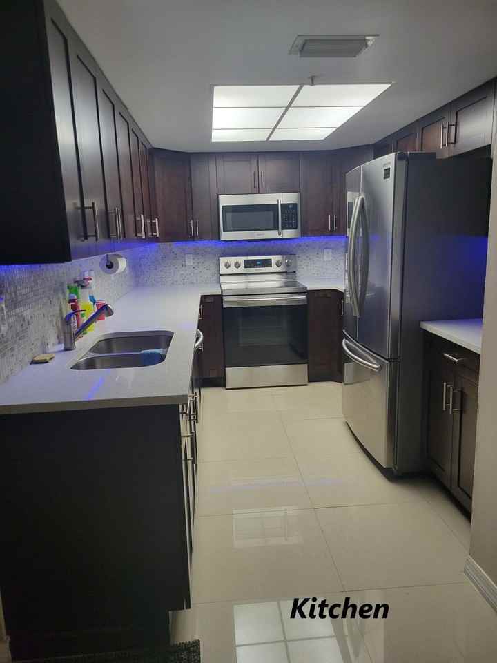 1400 Crestwood Ct S Apt 1402 - Photo 3 of 37