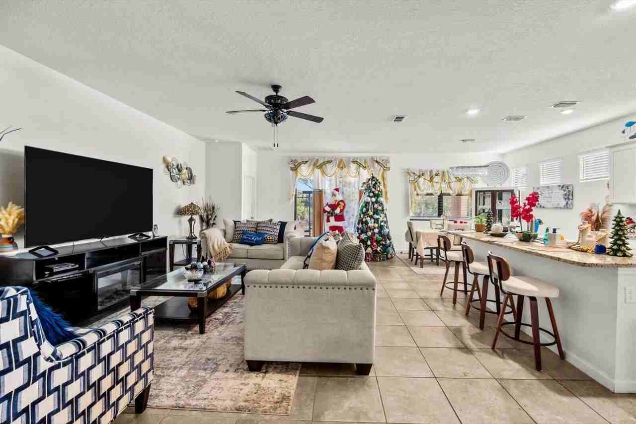 6545 Nw Oaklawn Way - Photo 5 of 32