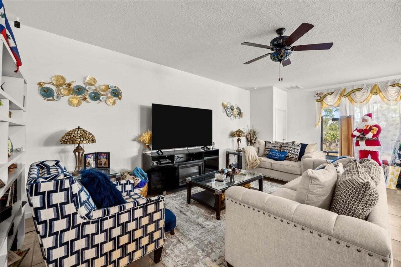 6545 Nw Oaklawn Way - Photo 6 of 32