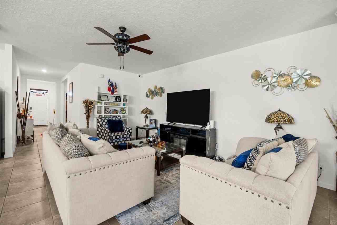 6545 Nw Oaklawn Way - Photo 7 of 32