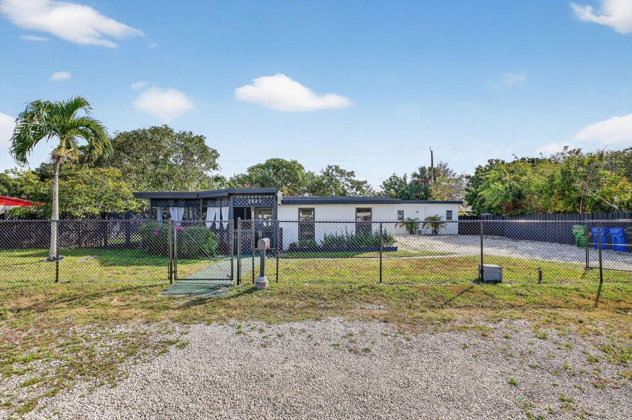 2640 Sw 6th Ct Unit 1 - Photo 2 of 50