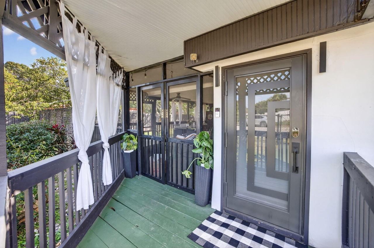 2640 Sw 6th Ct Unit 1 - Photo 7 of 50