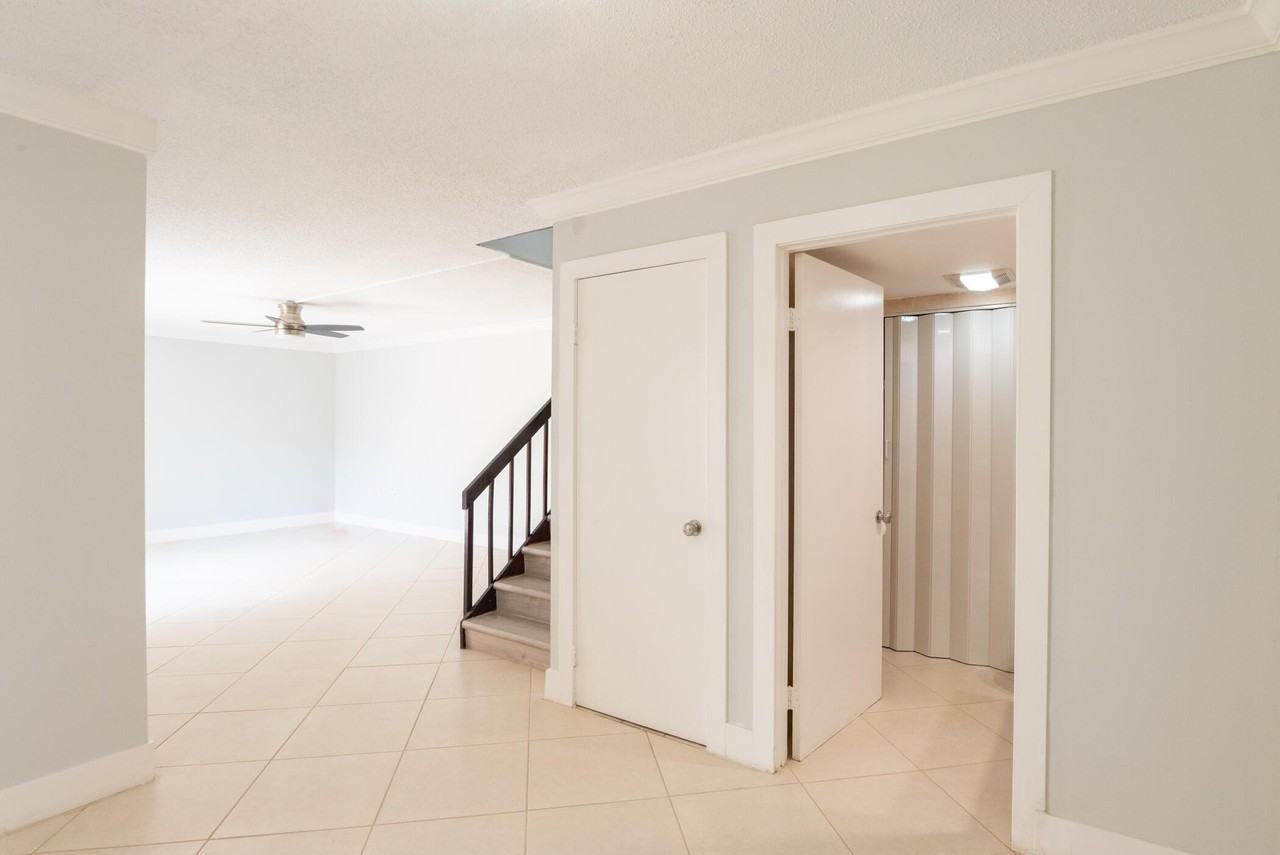 1700 Embassy Dr Apt 305 - Photo 7 of 44